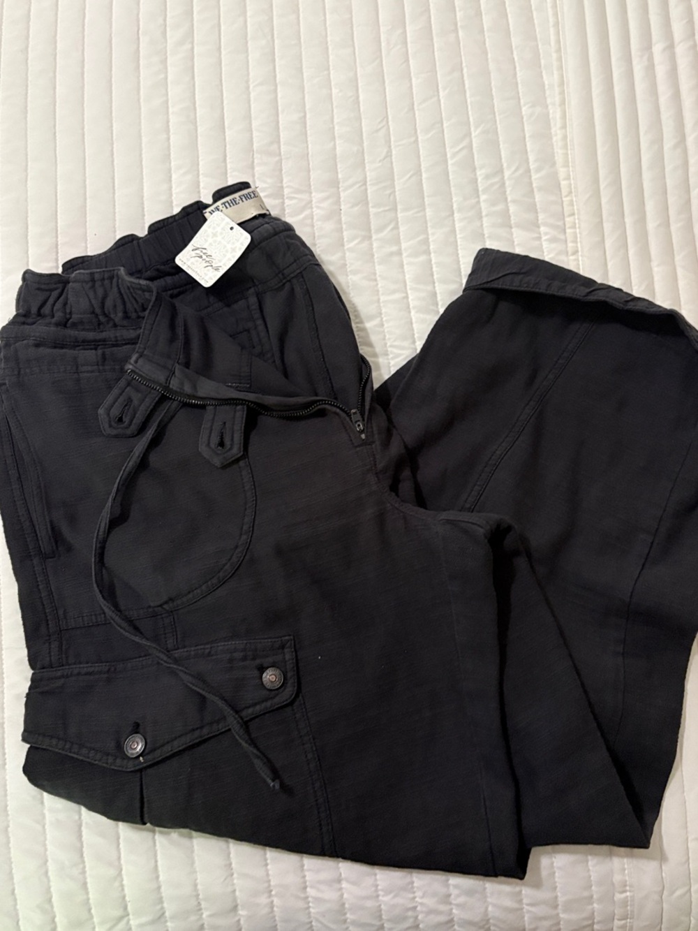 Free people We the Free Park Avenue Black Drawstring Cargo Joggers, Large